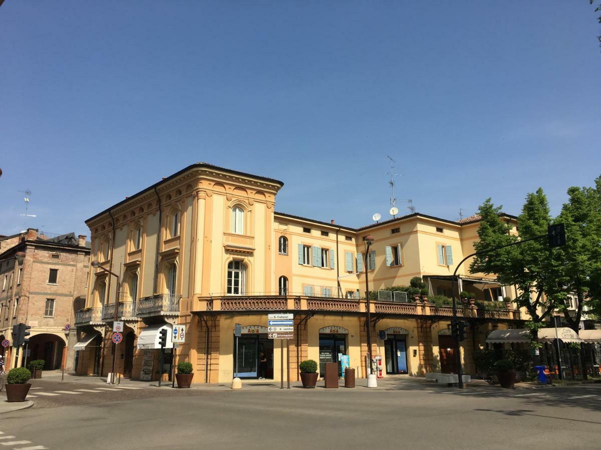 Domus Aurea Hotel Carpi Exterior foto